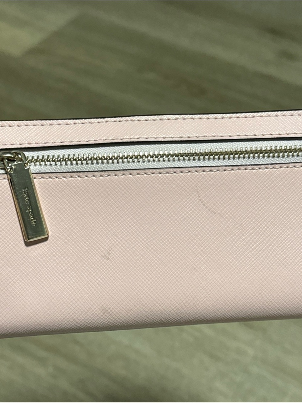 kate spade pale pink Saffiano Wallet with silver Logo - Picture 3 of 5